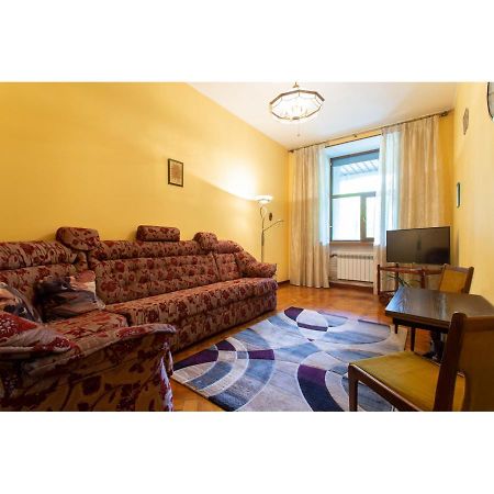 Cozy Apartment On Nezalezhnosti Avenue ハルキウ エクステリア 写真